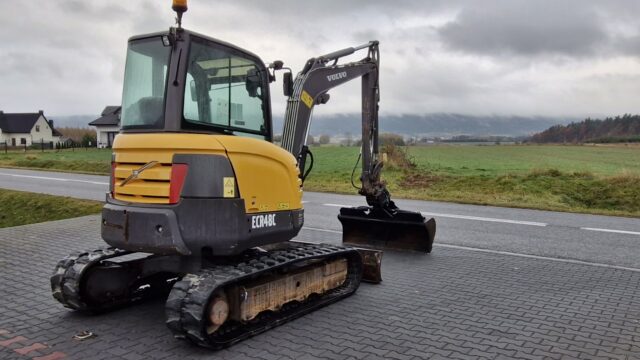 Volvo ECR48C