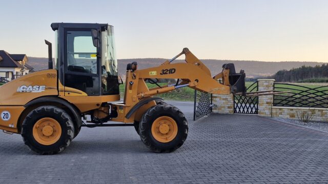 Ładowarka kołowa Case 321D